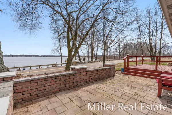 $549,900 | 9374 Highway 43, Delton, MI 49046