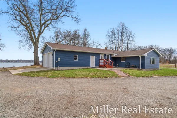 $549,900 | 9374 Highway 43, Delton, MI 49046