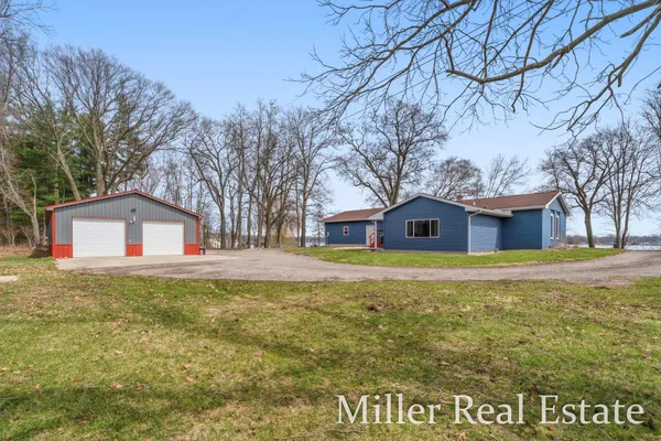 $549,900 | 9374 Highway 43, Delton, MI 49046