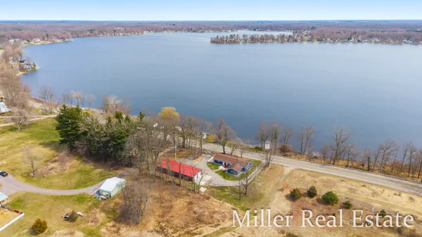 $549,900 | 9374 Highway 43, Delton, MI 49046