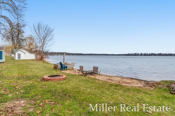 $549,900 | 9374 Highway 43, Delton, MI 49046