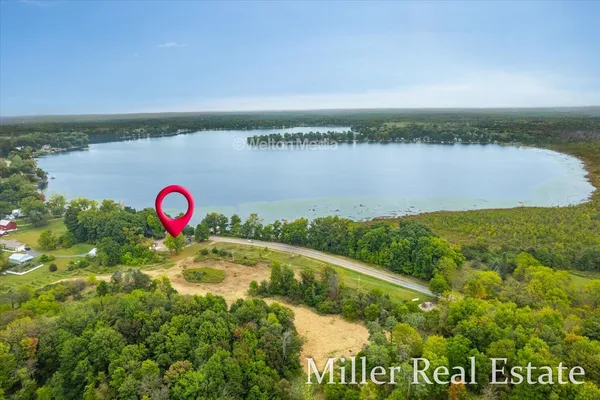 $549,900 | 9374 Highway 43, Delton, MI 49046