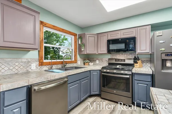 $549,900 | 9374 Highway 43, Delton, MI 49046