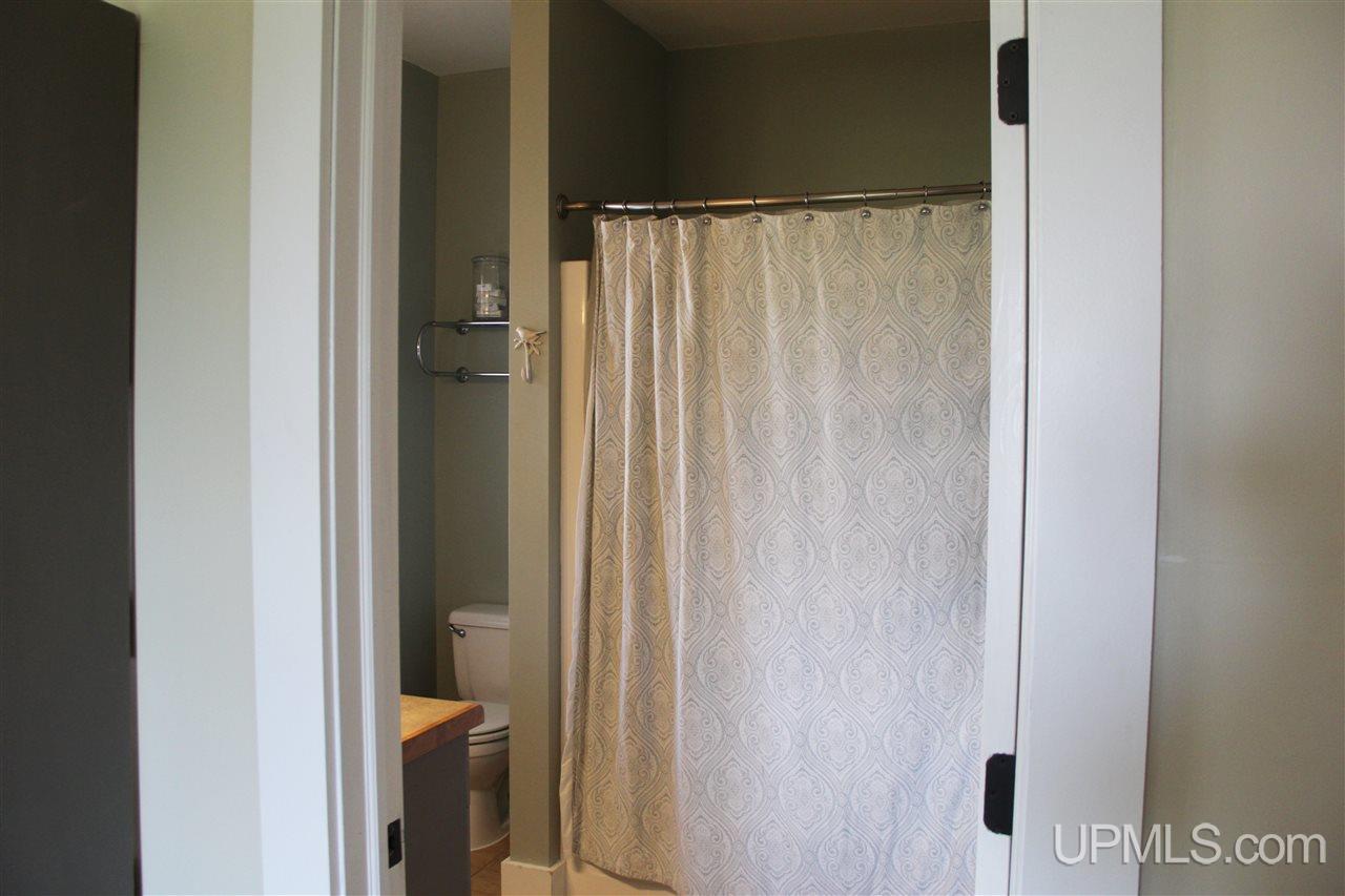 22636 Hilltop Road Hancock, MI 49930 - Photo 18 of 35 Gallery Image 18