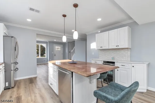 $899,000 | 81 Hutchinson Street, Clark, NJ 07066