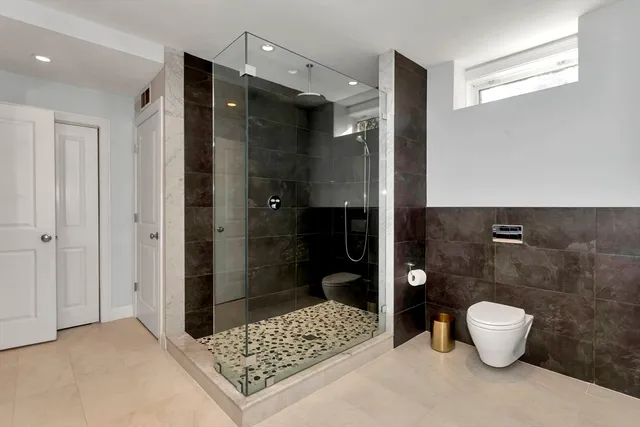 $1,149,000 | 9 Brookfield Lane, Bellingham, MA 02019