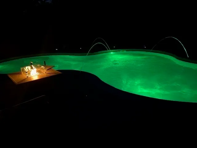 $1,149,000 | 9 Brookfield Lane, Bellingham, MA 02019