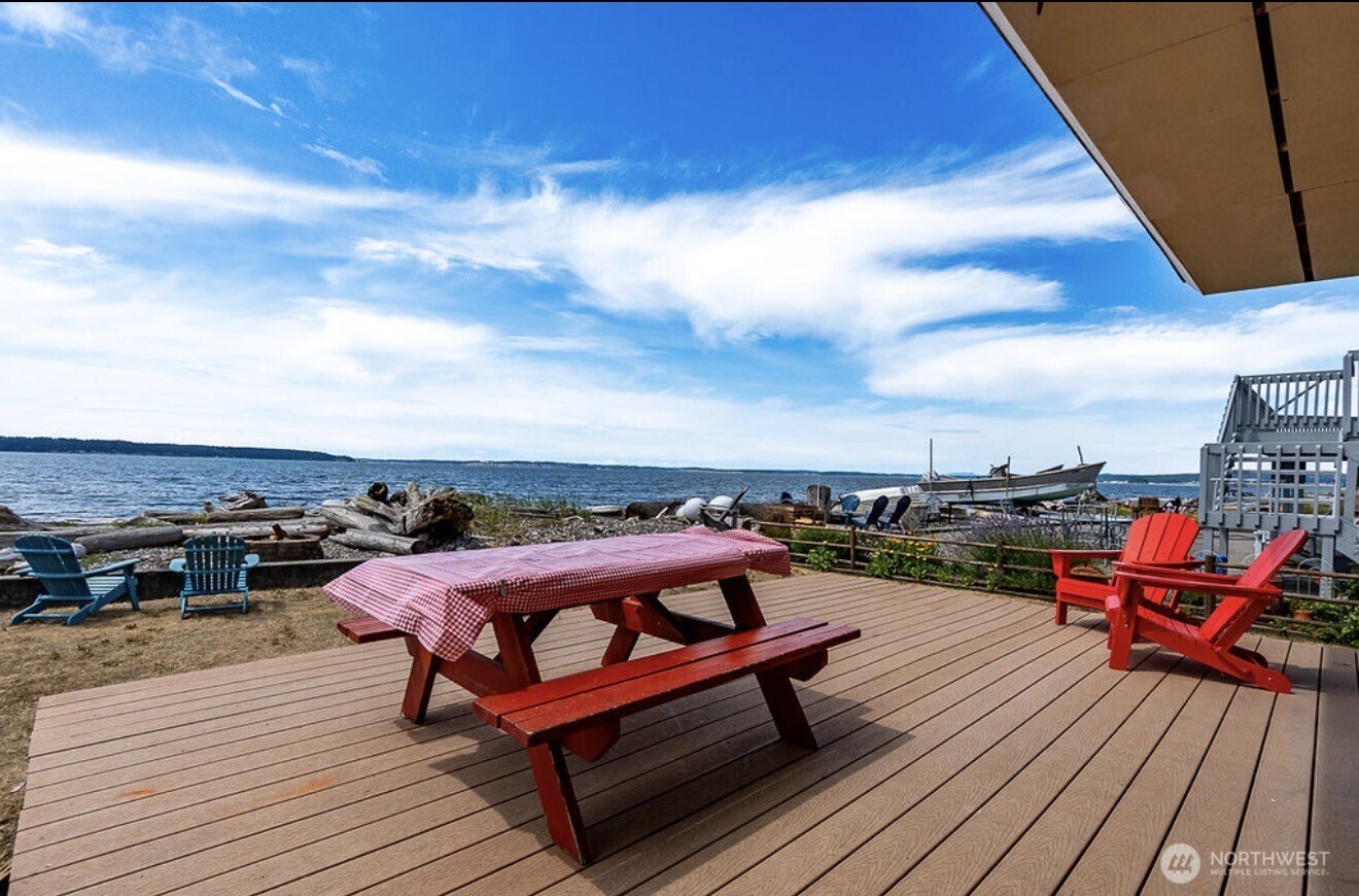 196 Edgebluff Road Camano Island, WA 98282 - Photo 16 of 20 Gallery Image 16