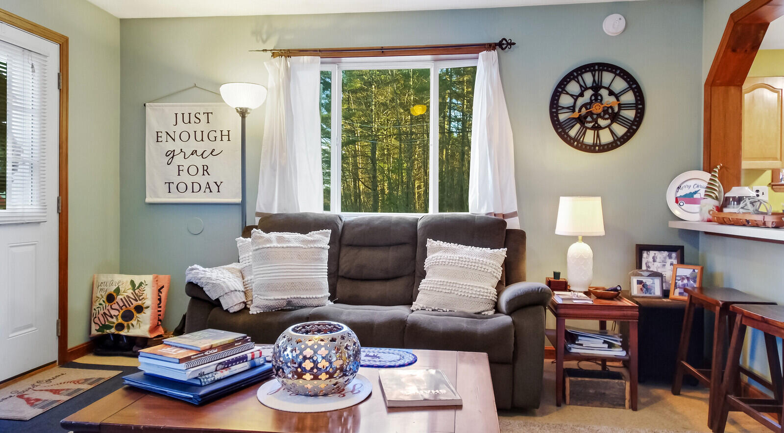 257 Manchester Road Belgrade, ME 04917 - Photo 15 of 61 LIVING ROOM