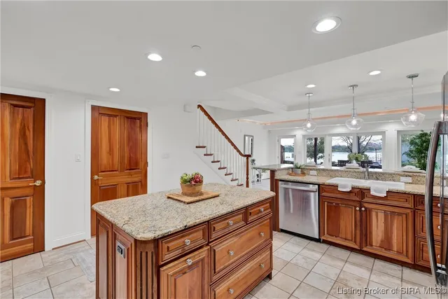 $549,000 | 606 West Riverside Drive, Jeffersonville, IN 47130