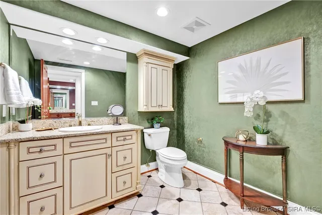 $549,000 | 606 West Riverside Drive, Jeffersonville, IN 47130