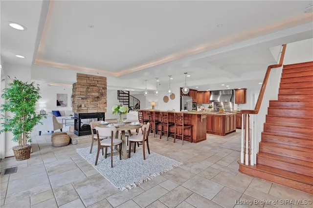 $549,000 | 606 West Riverside Drive, Jeffersonville, IN 47130