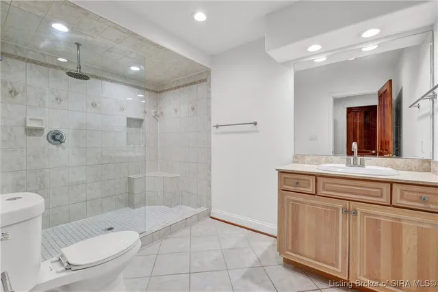 $549,000 | 606 West Riverside Drive, Jeffersonville, IN 47130