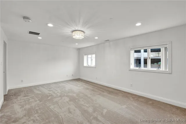 $549,000 | 606 West Riverside Drive, Jeffersonville, IN 47130