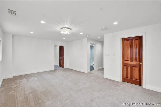 $549,000 | 606 West Riverside Drive, Jeffersonville, IN 47130