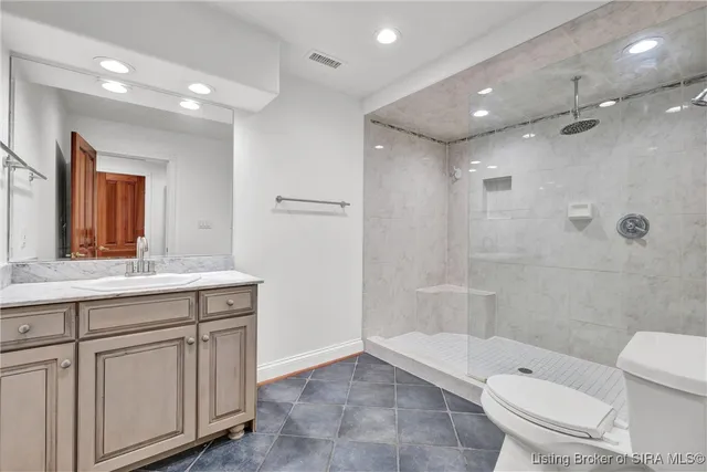 $549,000 | 606 West Riverside Drive, Jeffersonville, IN 47130