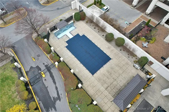 $549,000 | 606 West Riverside Drive, Jeffersonville, IN 47130