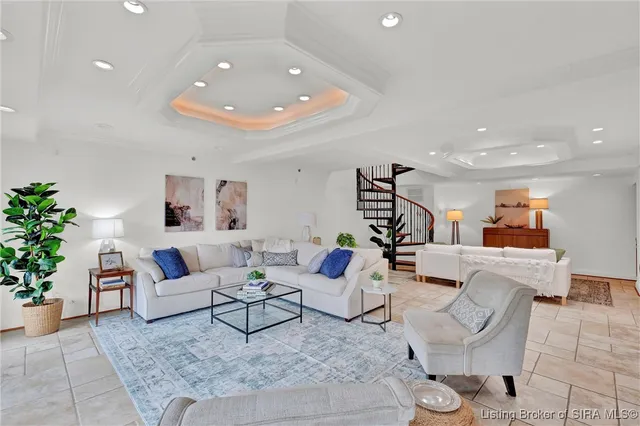 $549,000 | 606 West Riverside Drive, Jeffersonville, IN 47130