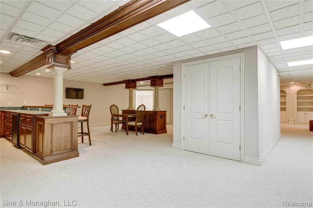 45 Roslyn Road Grosse Pointe Shores, MI 48236 - Photo 59 of 88