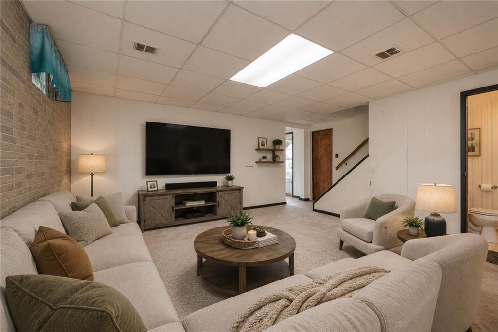 1565 Cathell Road Pittsburgh, PA 15236 - Photo 19 of 27 Game room