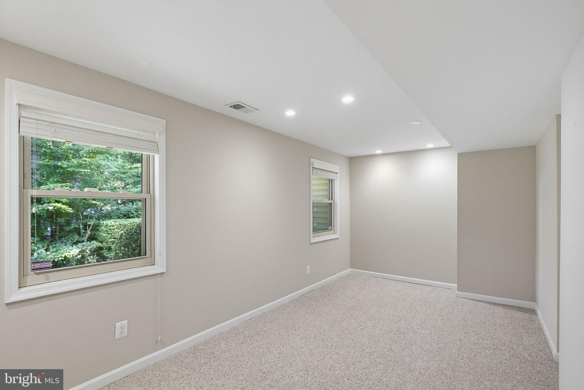 1548 Winding Waye Lane Silver Spring, MD 20902 - Photo 36 of 42 Gallery Image 36