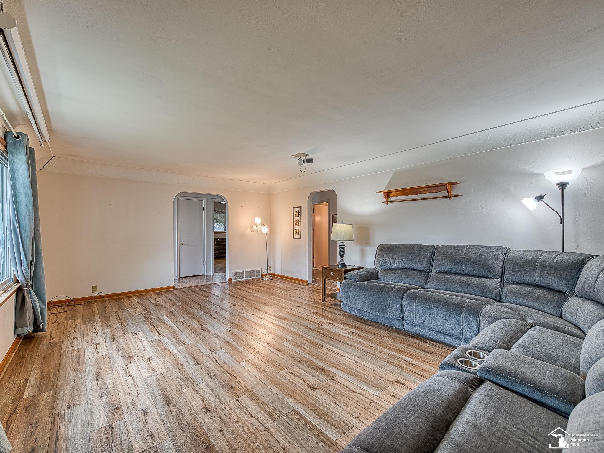 114 Cole Road Monroe, MI 48162 - Photo 4 of 35