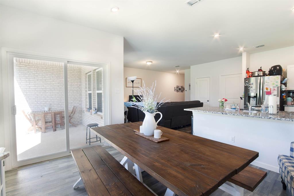920 Avagail Avenue Springtown, TX 76082 - Photo 12 of 28 Could you see yourself in this space enjoying a meal?