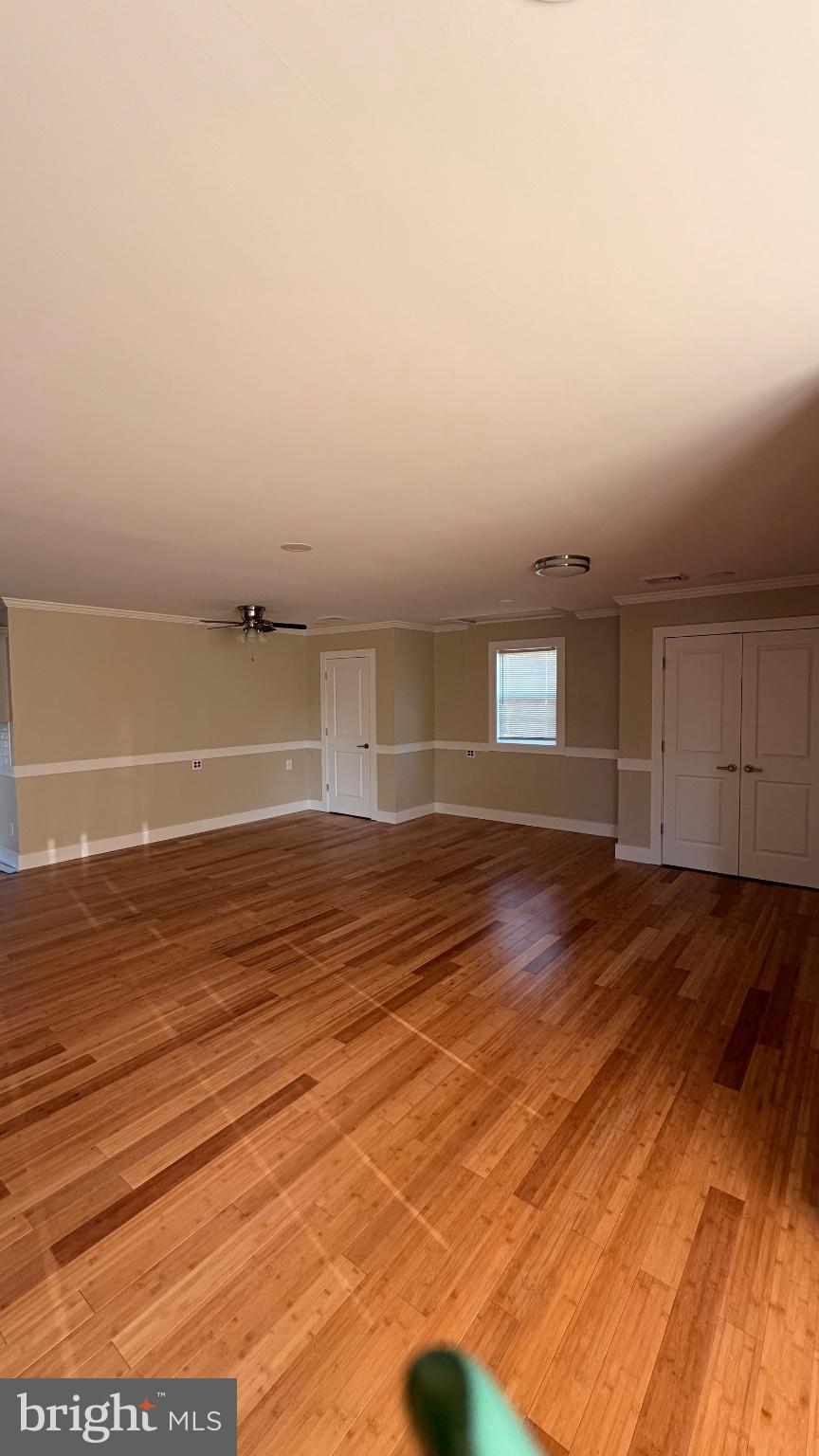 1110 High Street Cambridge, MD 21613 - Photo 8 of 22 Spacious room with elegant flooring.