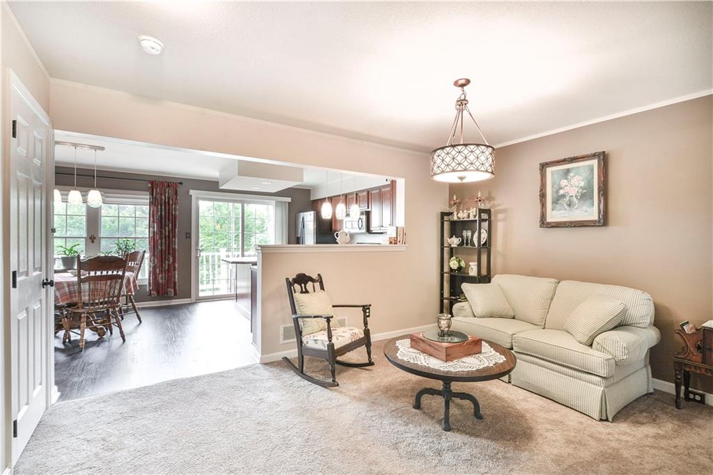 72 Castle View Drive McKees Rocks, PA 15136 - Photo 7 of 25 Sitting Room/Dining Room