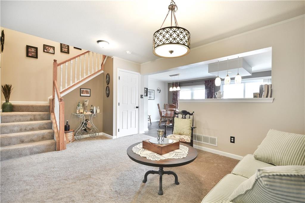 72 Castle View Drive McKees Rocks, PA 15136 - Photo 8 of 25 Sitting Room/Dining Room