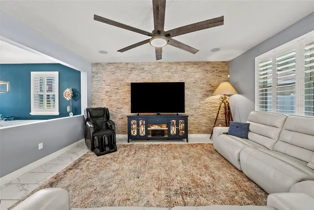 $530,000 | 514 Valri Park Drive, Valrico, FL 33594