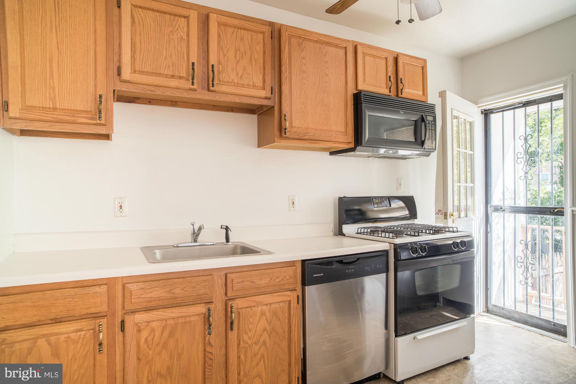 3621 Rosedale Road Baltimore, MD 21215 - Photo 15 of 29 Kitchen