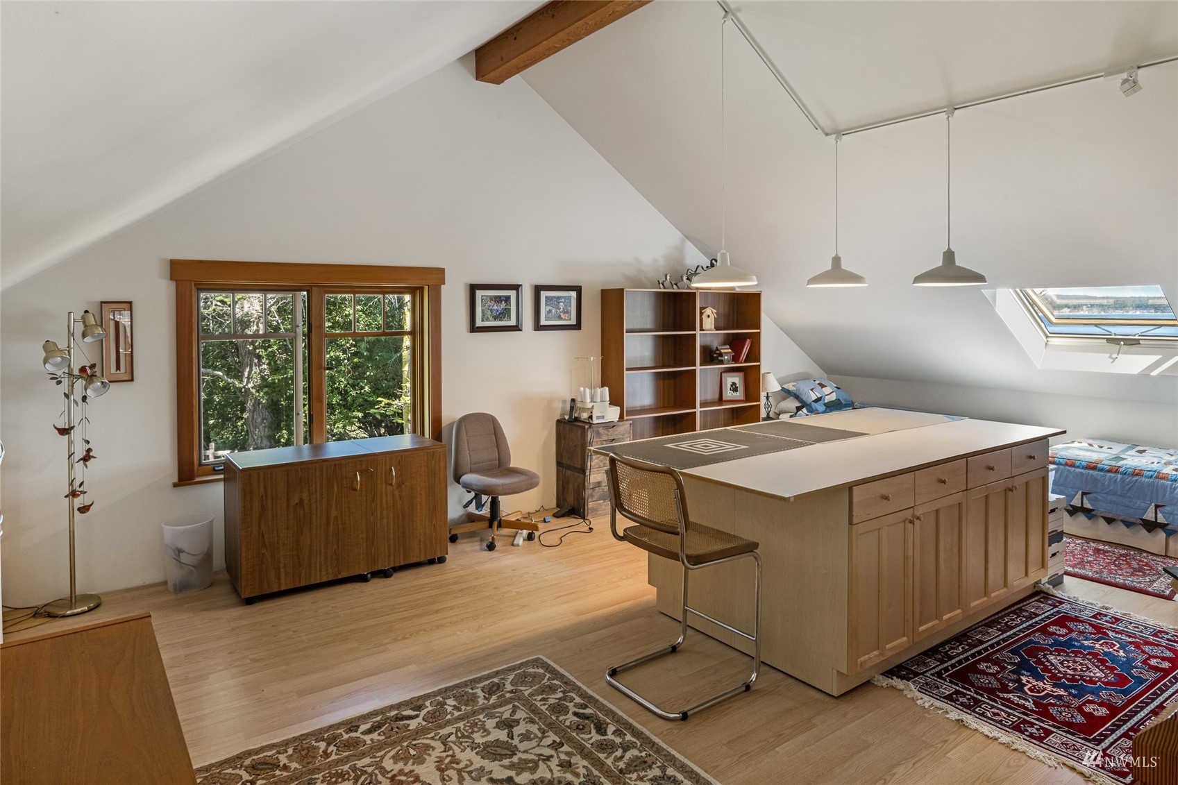 3209 Pear Point Road Friday Harbor, WA 98250 - Photo 28 of 40 a very nice looking room with a large window