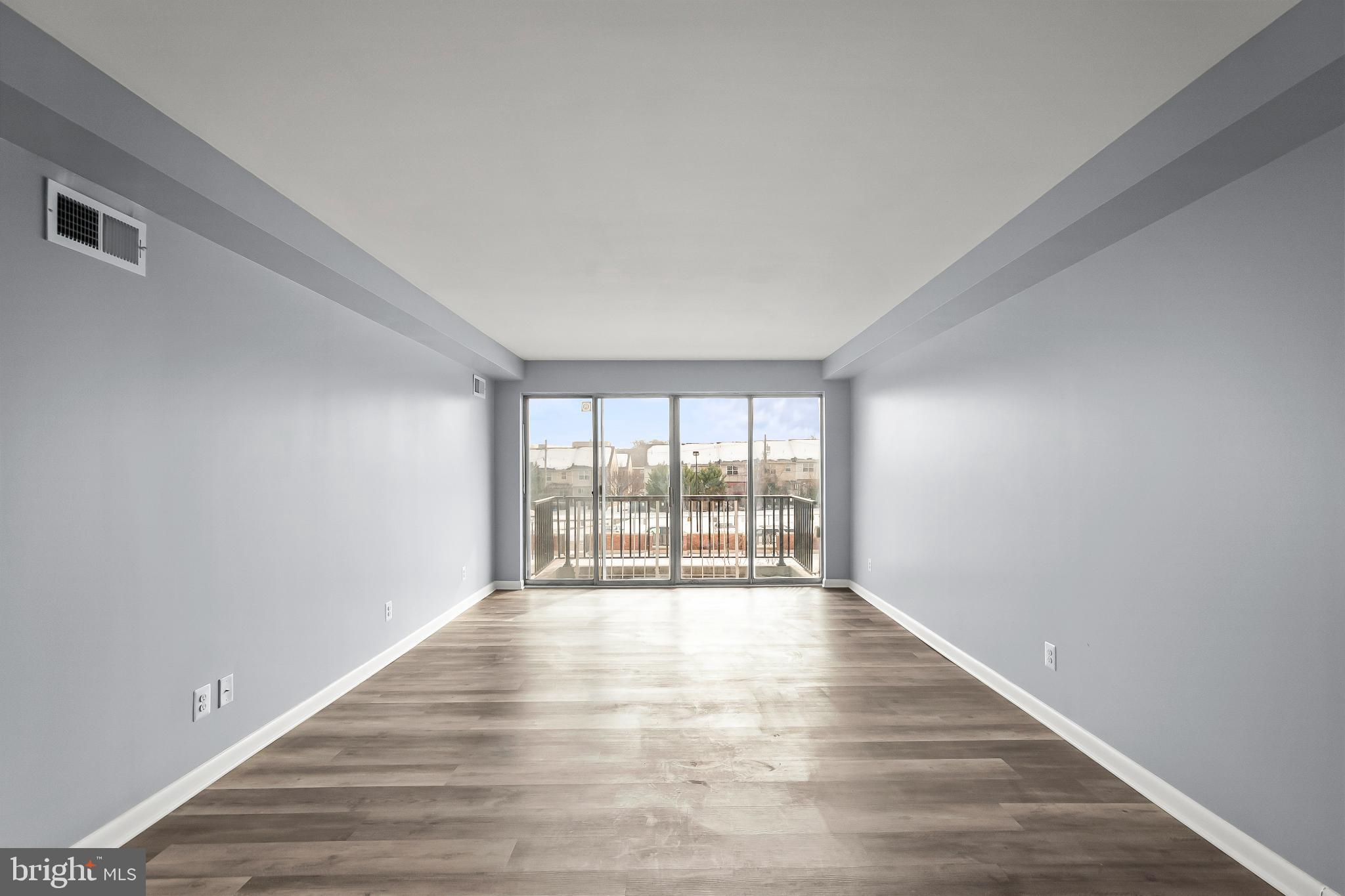 3601 Clarks Lane, Unit 322 Baltimore, MD 21215 - Photo 34 of 38 Living room (no virtual staging).