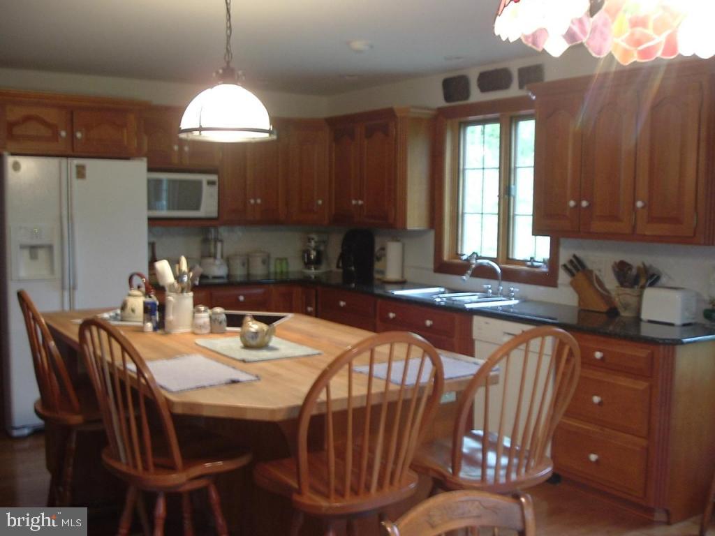 299 Mountain Road Boyertown, PA 19512 - Photo 3 of 35 Gallery Image 3