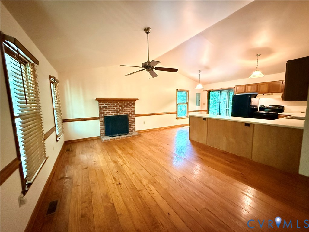 2590 Davis Mill Road Goochland, VA 23063 - Photo 8 of 33 a view of a livingroom with a fireplace