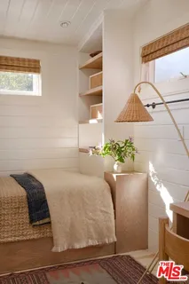 $2,495,000 | 6 Paradise Cove Road, Malibu, CA 90265