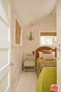 $2,495,000 | 6 Paradise Cove Road, Malibu, CA 90265