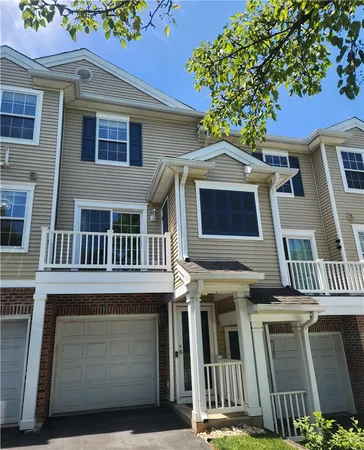 $2,100 | 854 Nittany Court, Allentown, PA 18104