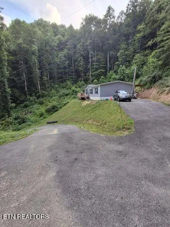 $299,000 | 691-695 Blue Rdg Church Road, Pineville, KY 40977