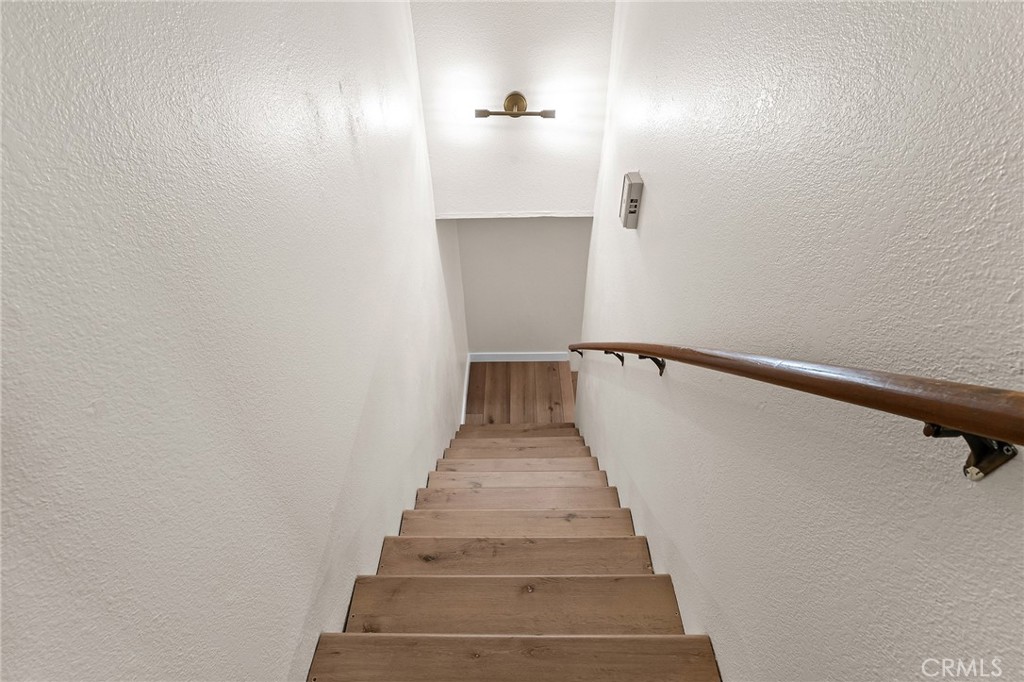 1261 Parque Drive Chico, CA 95926 - Photo 18 of 45 Stairs