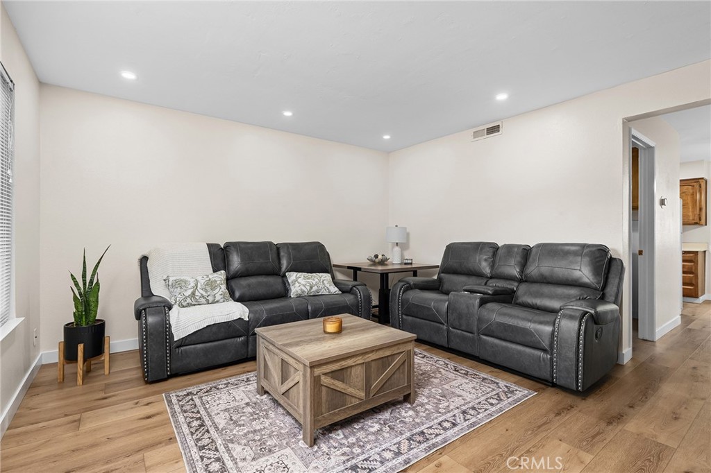 1261 Parque Drive Chico, CA 95926 - Photo 2 of 45 Living Room