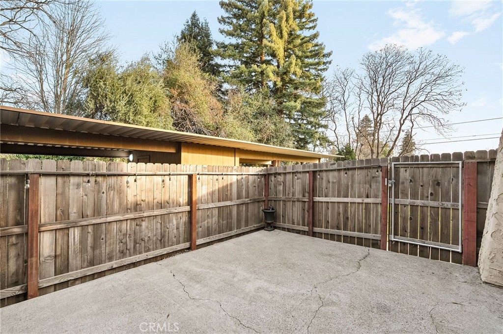 1261 Parque Drive Chico, CA 95926 - Photo 30 of 45 a view of a backyard