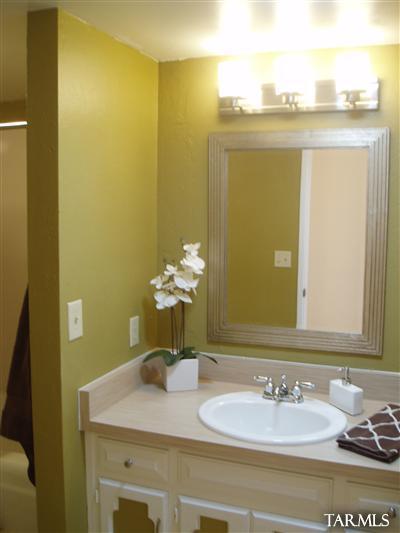 4812 West Trails End Road Tucson, AZ 85745 - Photo 10 of 16 Gallery Image 10
