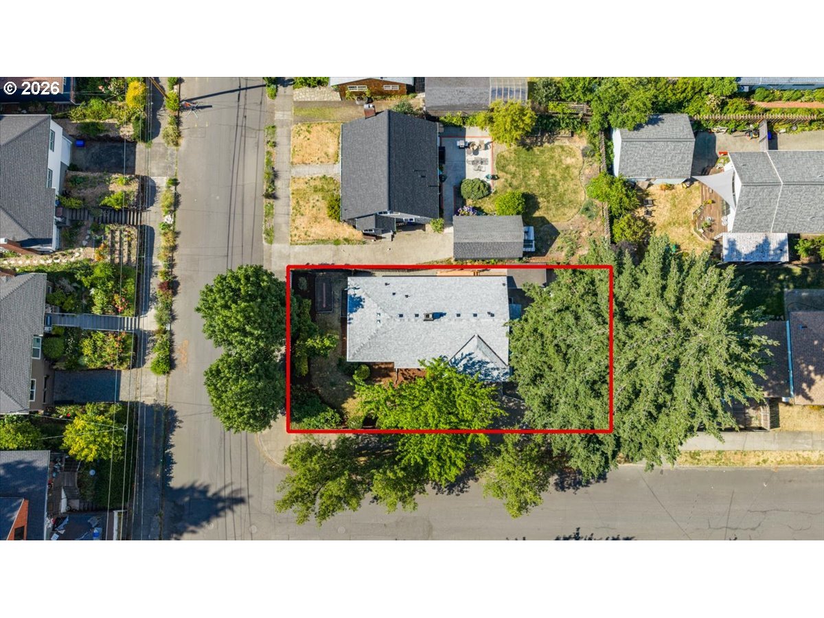 7413 Southeast Pine Street Portland, OR 97215 - Photo 41 of 48