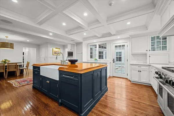 $2,995,000 | 2335 Pebblefork Lane, Northfield, IL 60093