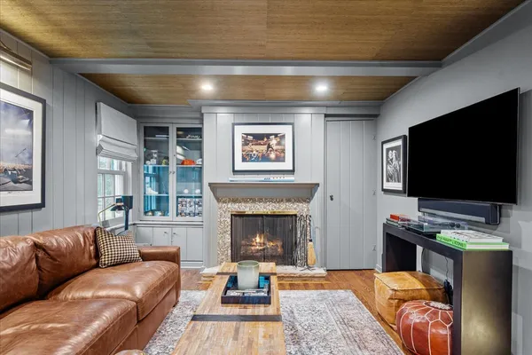 $2,995,000 | 2335 Pebblefork Lane, Northfield, IL 60093