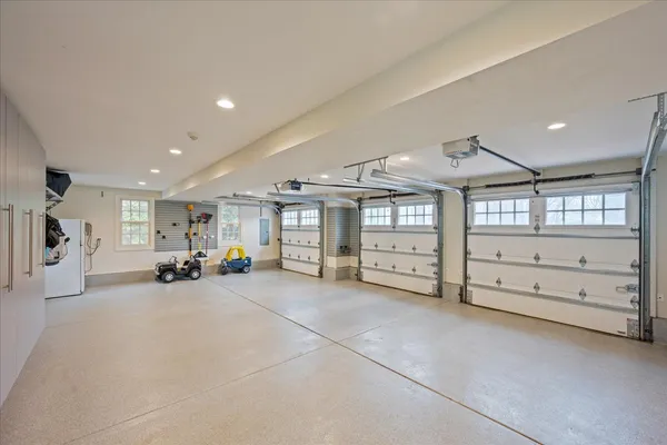 $2,995,000 | 2335 Pebblefork Lane, Northfield, IL 60093