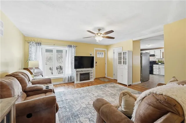 $300,000 | 511 East Sheridan Street, Olathe, KS 66061