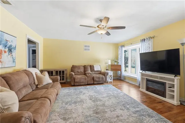 $300,000 | 511 East Sheridan Street, Olathe, KS 66061